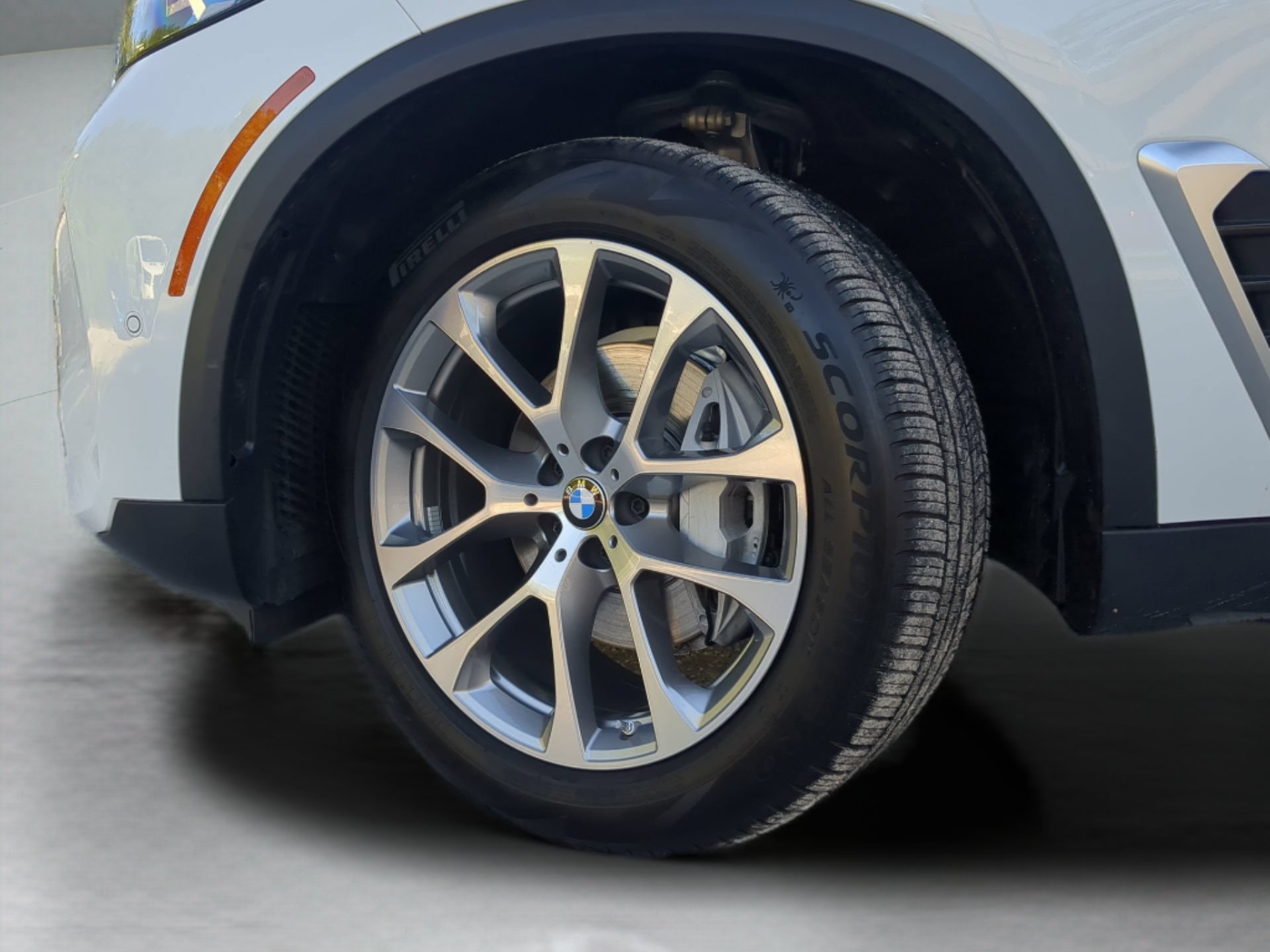 Used 2025 BMW X5 xDrive40i w/ Premium Package AWD/4WD image 72