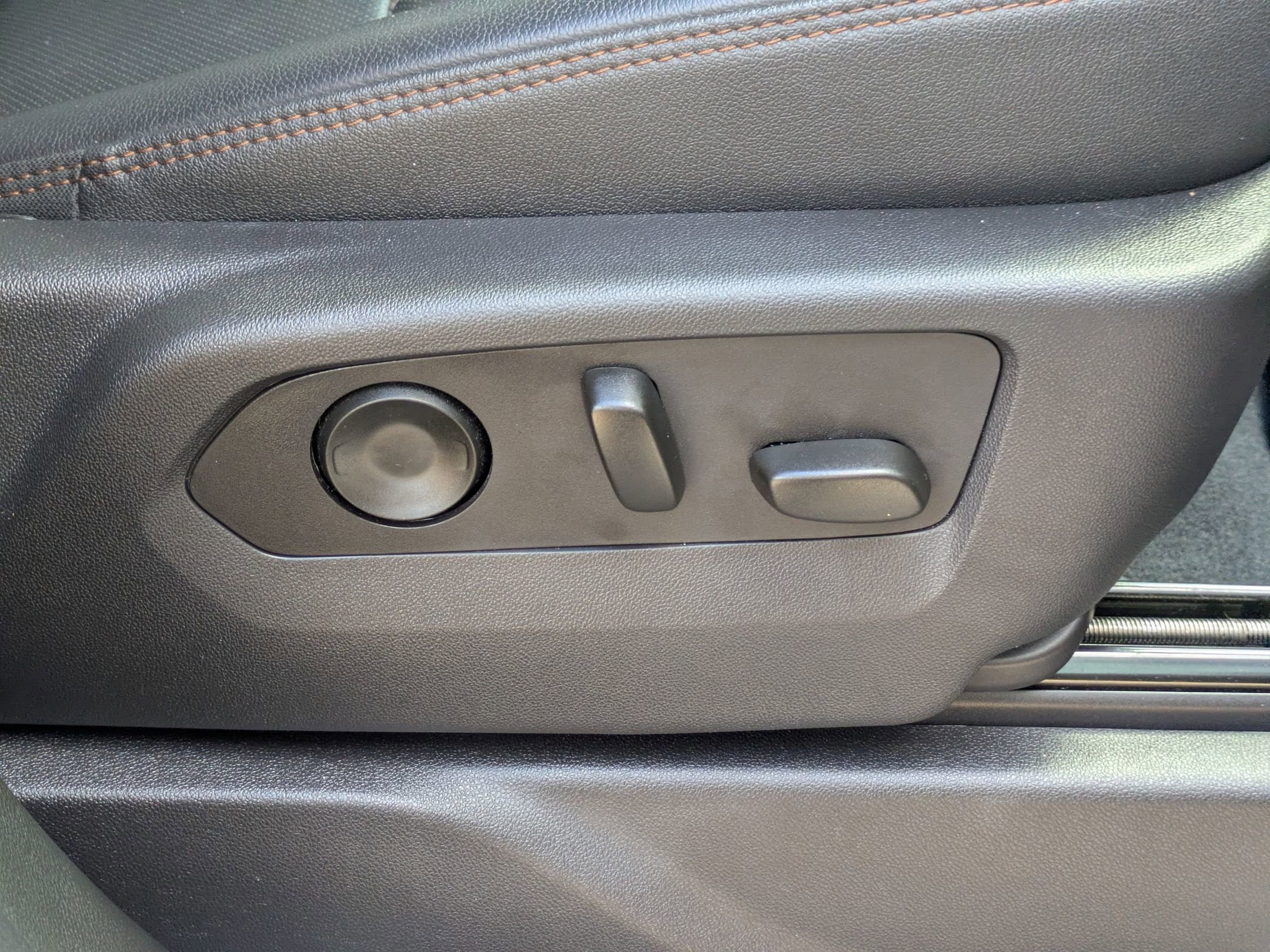 Used 2023 GMC Sierra 1500 AT4 w/ AT4 Premium Package image 42