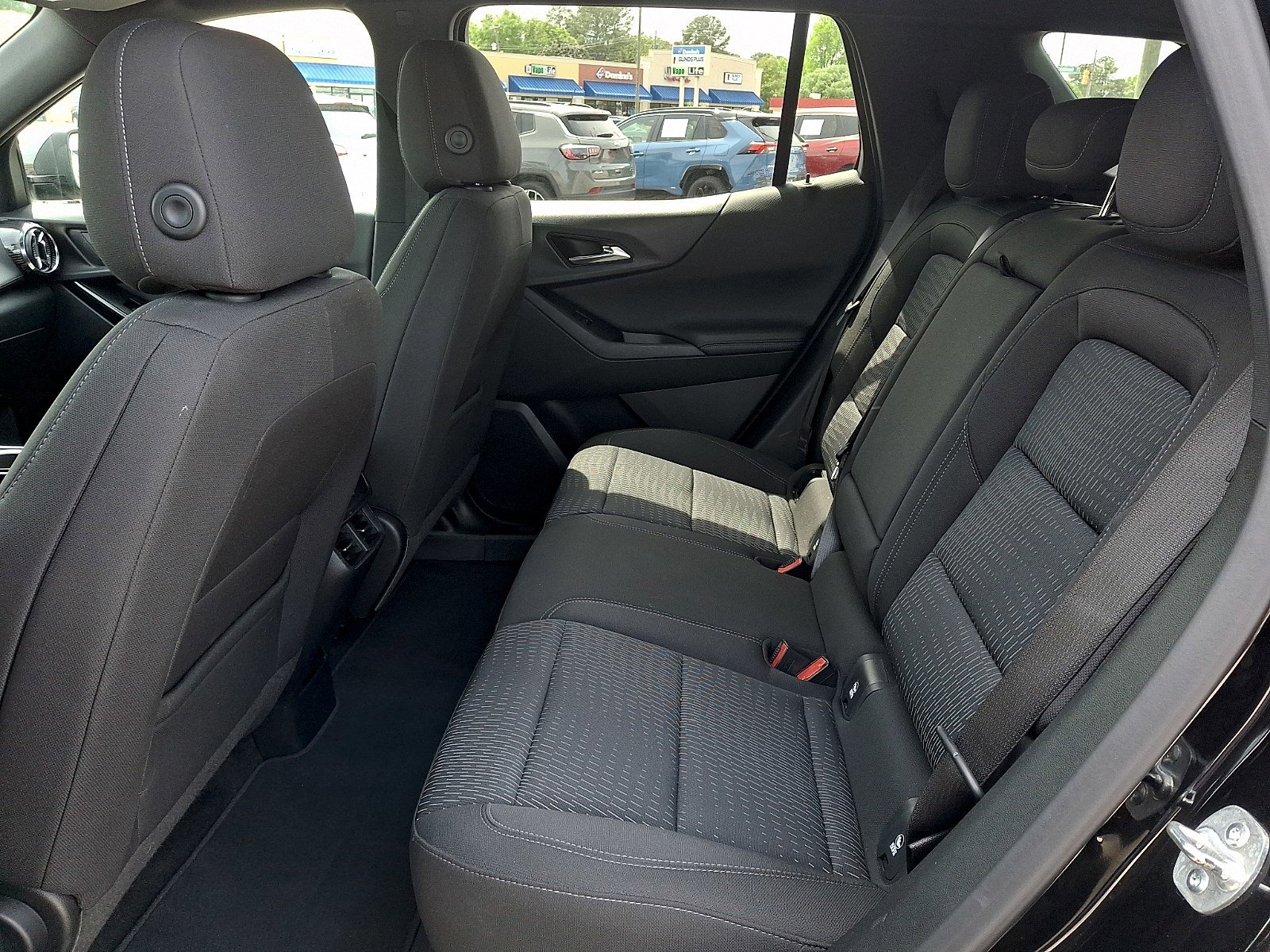 Used 2025 Chevrolet Equinox LT image 9