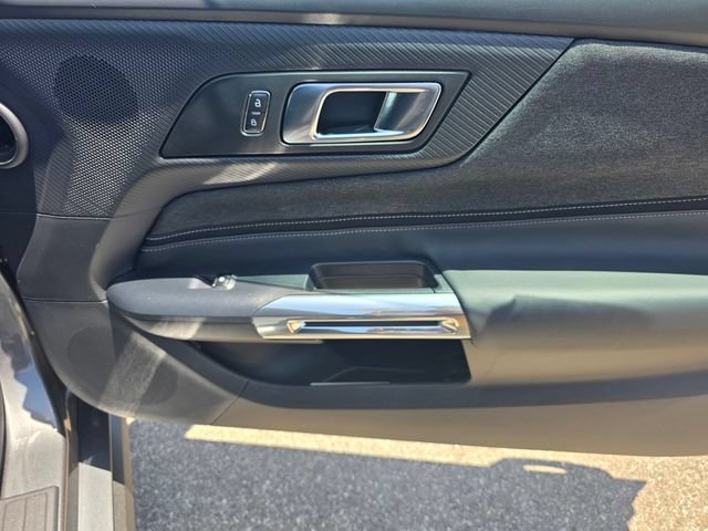 Certified 2025 Ford Mustang Coupe RWD image 18