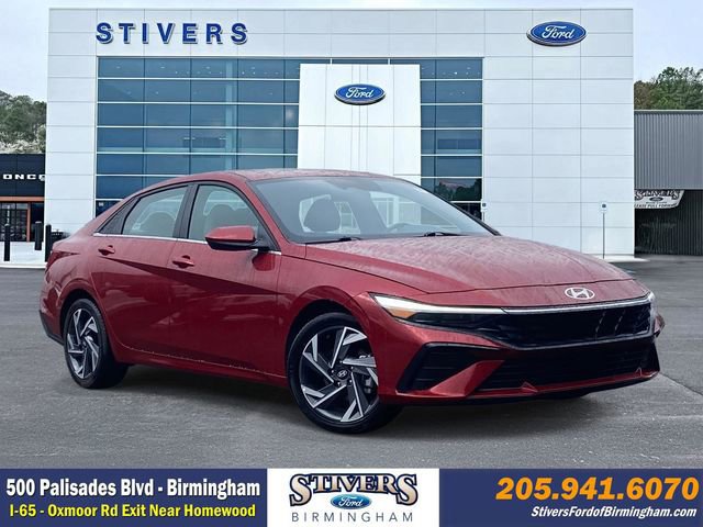 Used 2025 Hyundai Elantra SEL w/ Cargo Package image 7