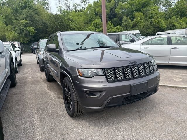 Used 2021 Jeep Grand Cherokee Laredo X RWD image 3