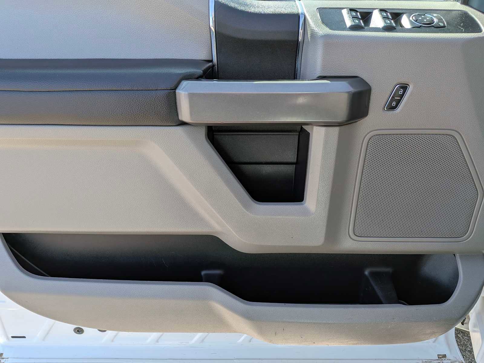 Certified 2020 Ford F350 XLT w/ XLT Value Package image 16