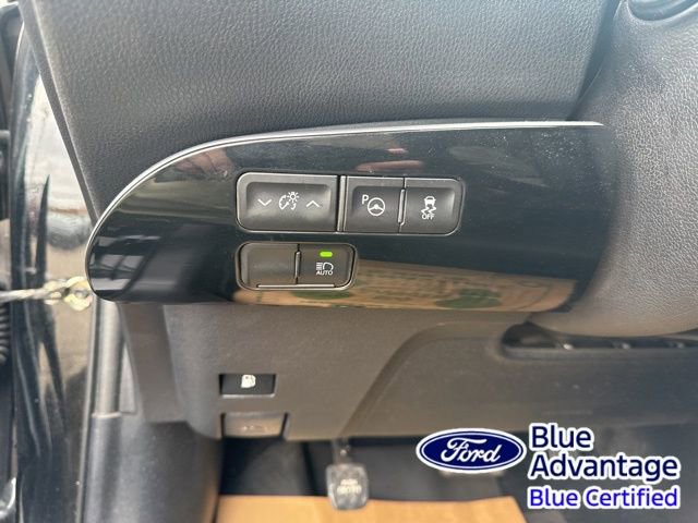 Used 2022 Toyota Prius LE AWD/4WD image 17