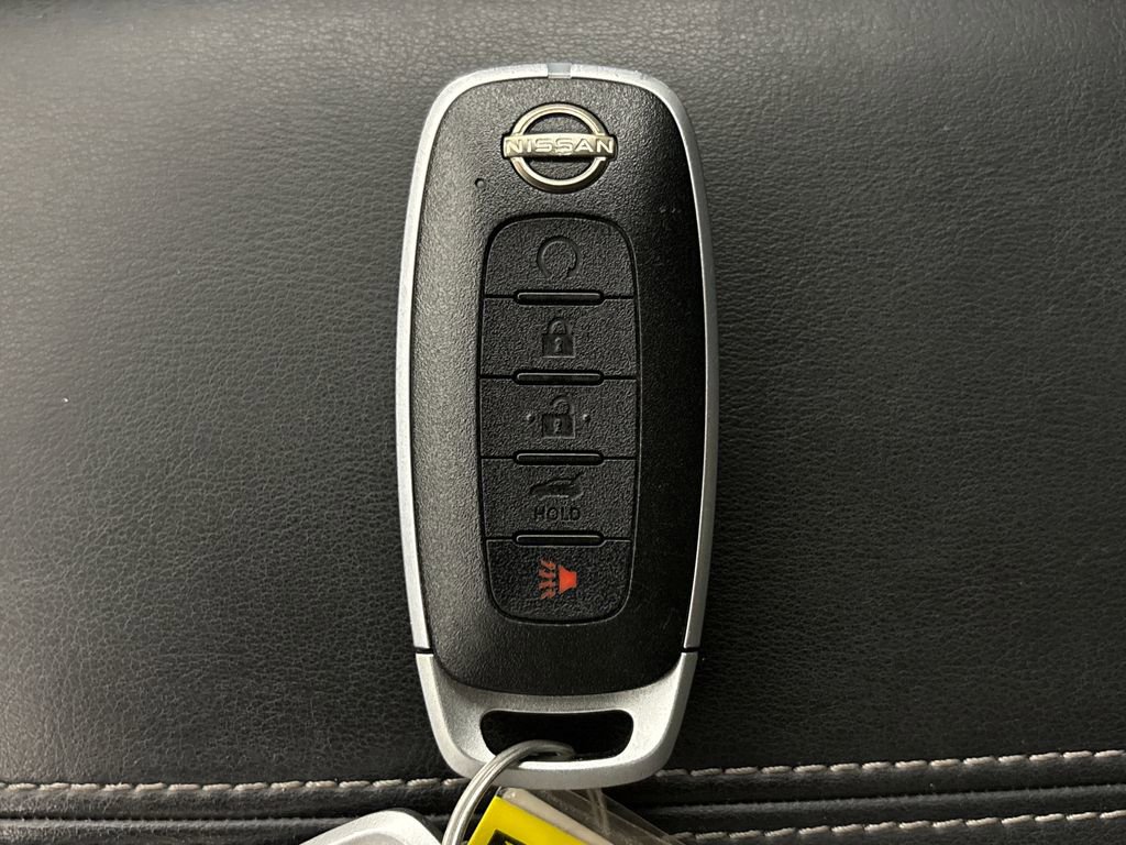 Used 2024 Nissan Pathfinder Platinum FWD image 33