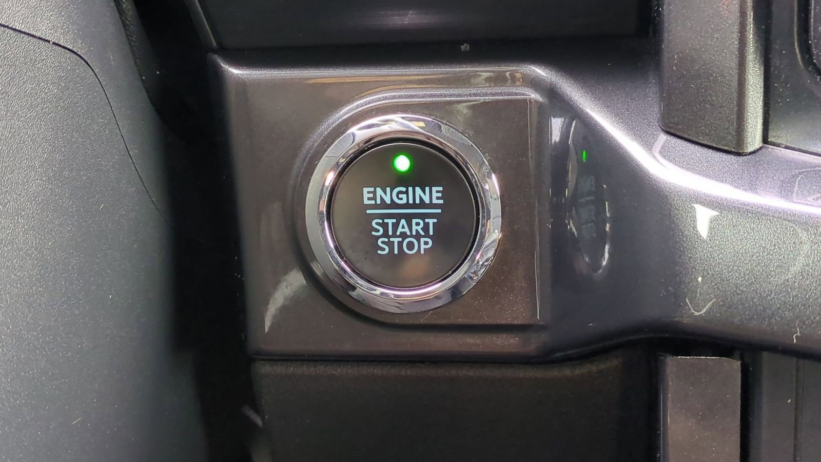 Certified 2022 Ford F150 XLT w/ Equipment Group 302A High image 32