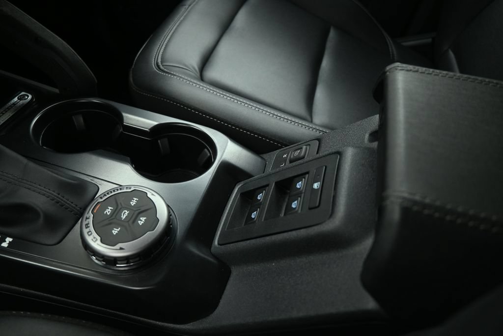 Certified 2025 Ford Bronco Badlands AWD/4WD image 18