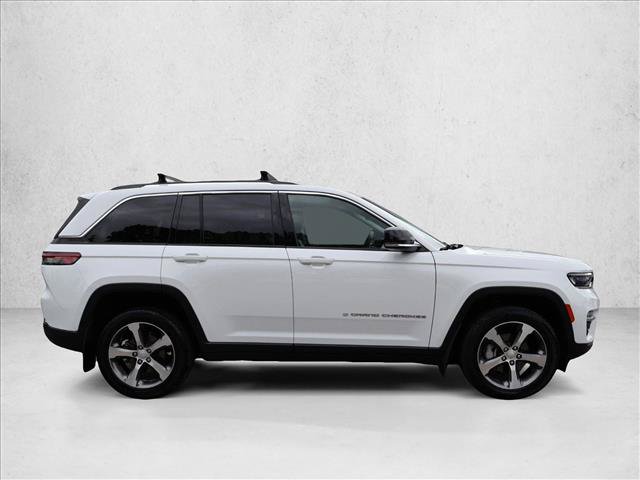 Used 2023 Jeep Grand Cherokee Limited AWD/4WD image 4