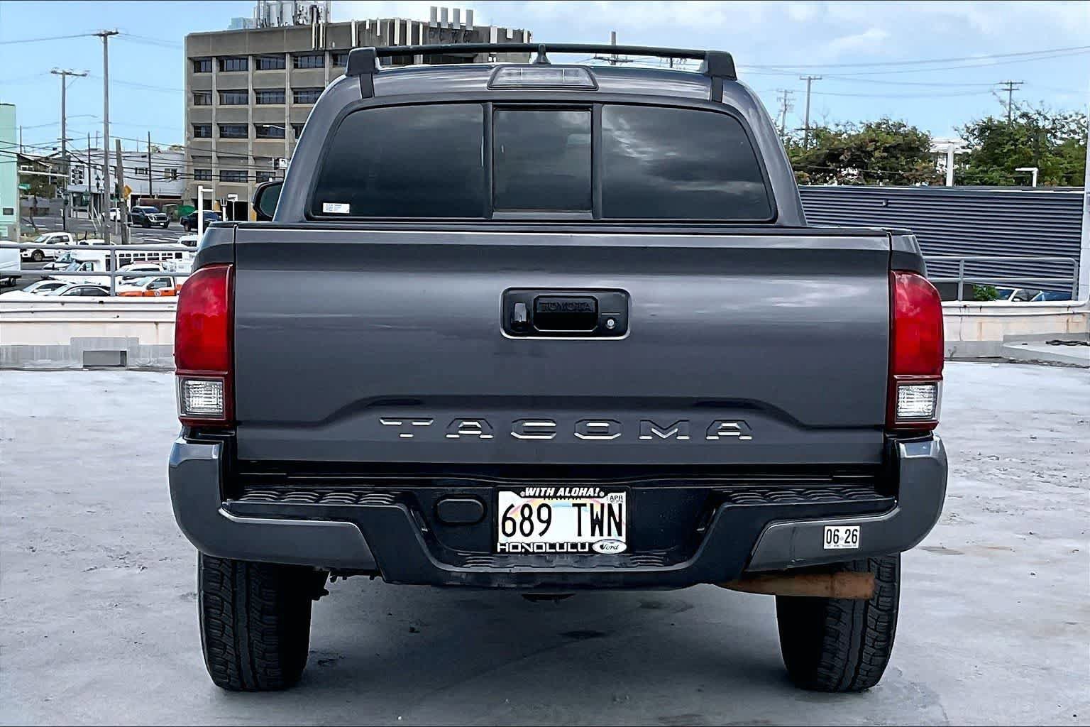 Used 2018 Toyota Tacoma SR5 RWD image 5