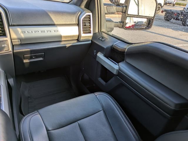 Certified 2022 Ford F350 Lariat w/ Black Appearance Package image 17