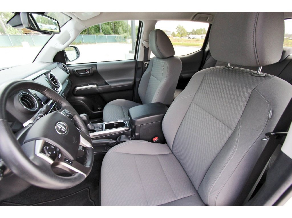 Used 2022 Toyota Tacoma SR5 RWD image 29