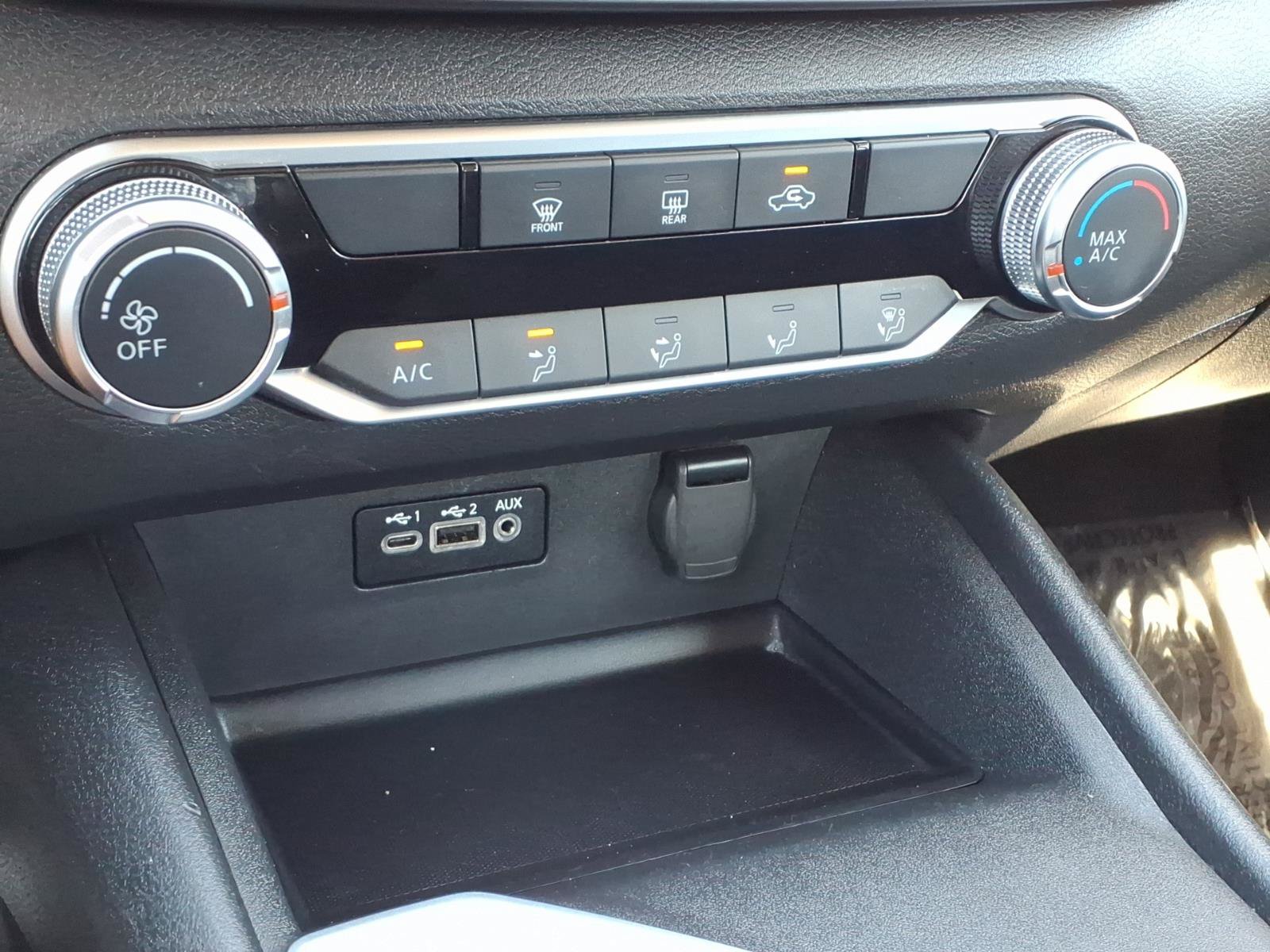 Used 2025 Nissan Altima 2.5 SV FWD image 25