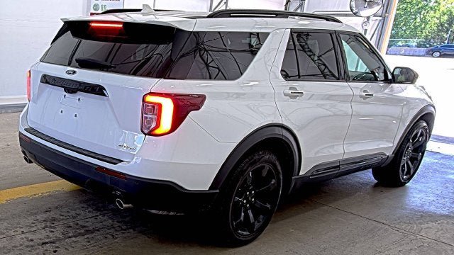 Certified 2023 Ford Explorer ST-Line AWD/4WD image 7