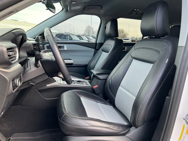 Certified 2023 Ford Explorer XLT w/ Equipment Group 202A image 10