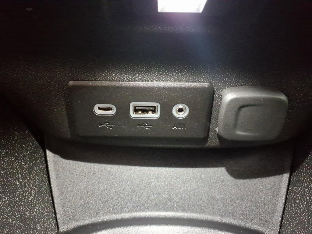 Used 2023 Chevrolet Malibu RS image 10