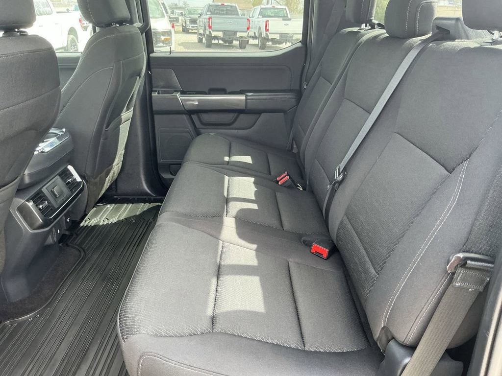 Certified 2021 Ford F150 XLT w/ Equipment Group 302A High image 18