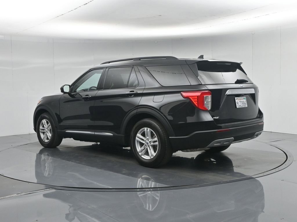 Certified 2024 Ford Explorer XLT w/ Equipment Group 202A RWD image 7