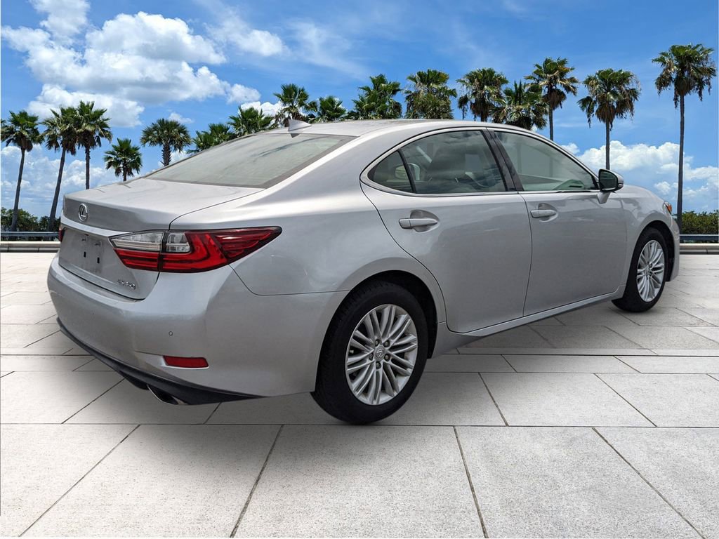 Used 2017 Lexus ES 350 w/ Premium Package FWD image 7