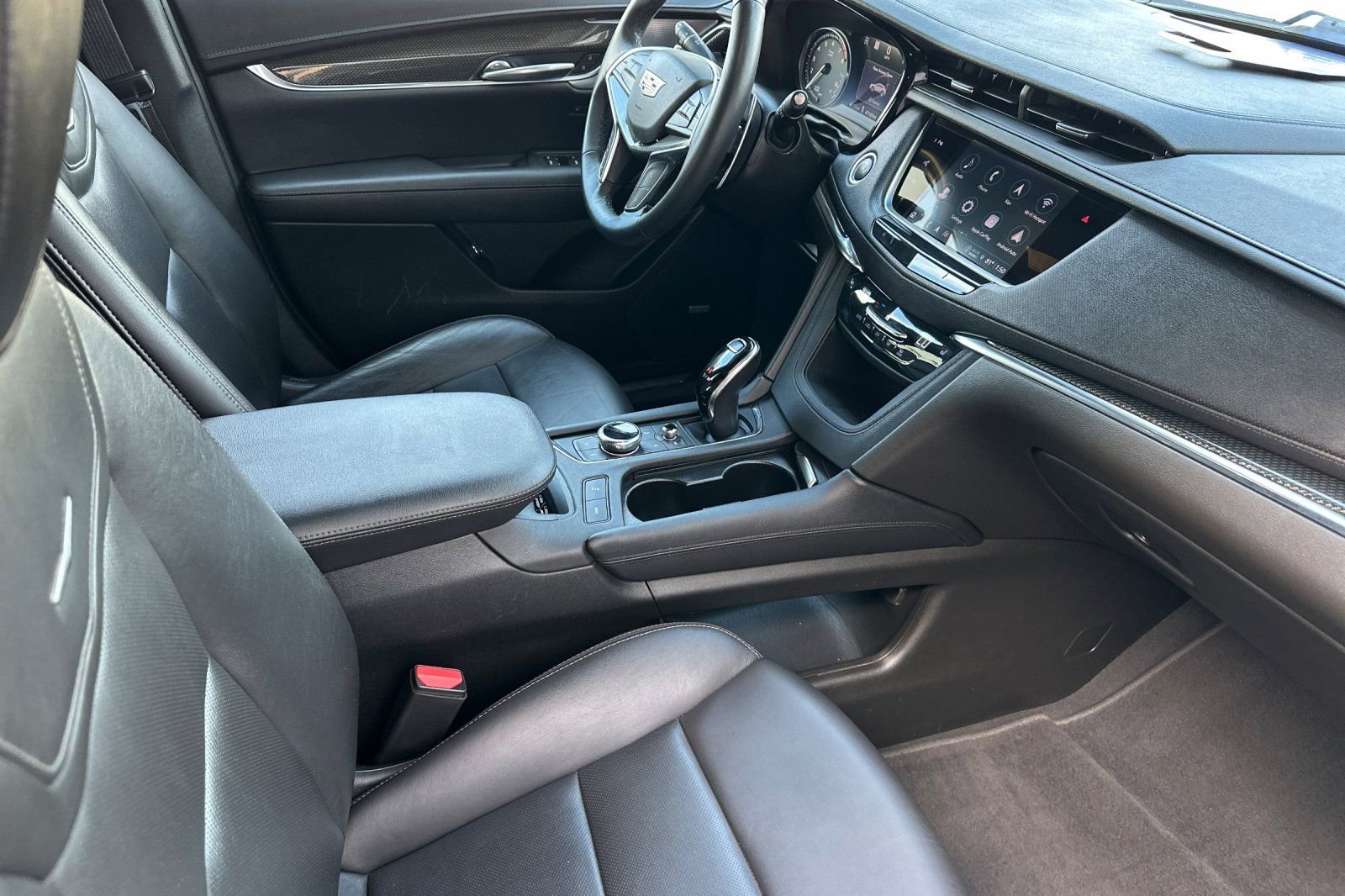 Used 2022 Cadillac XT5 Sportv w/ LPO, ONYX Package AWD/4WD image 15
