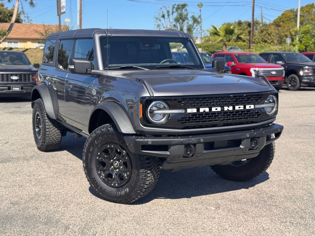 Certified 2024 Ford Bronco Wildtrak AWD/4WD image 2