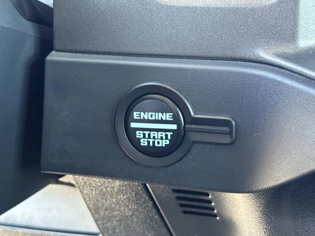 Certified 2025 Ford Bronco Badlands AWD/4WD image 19