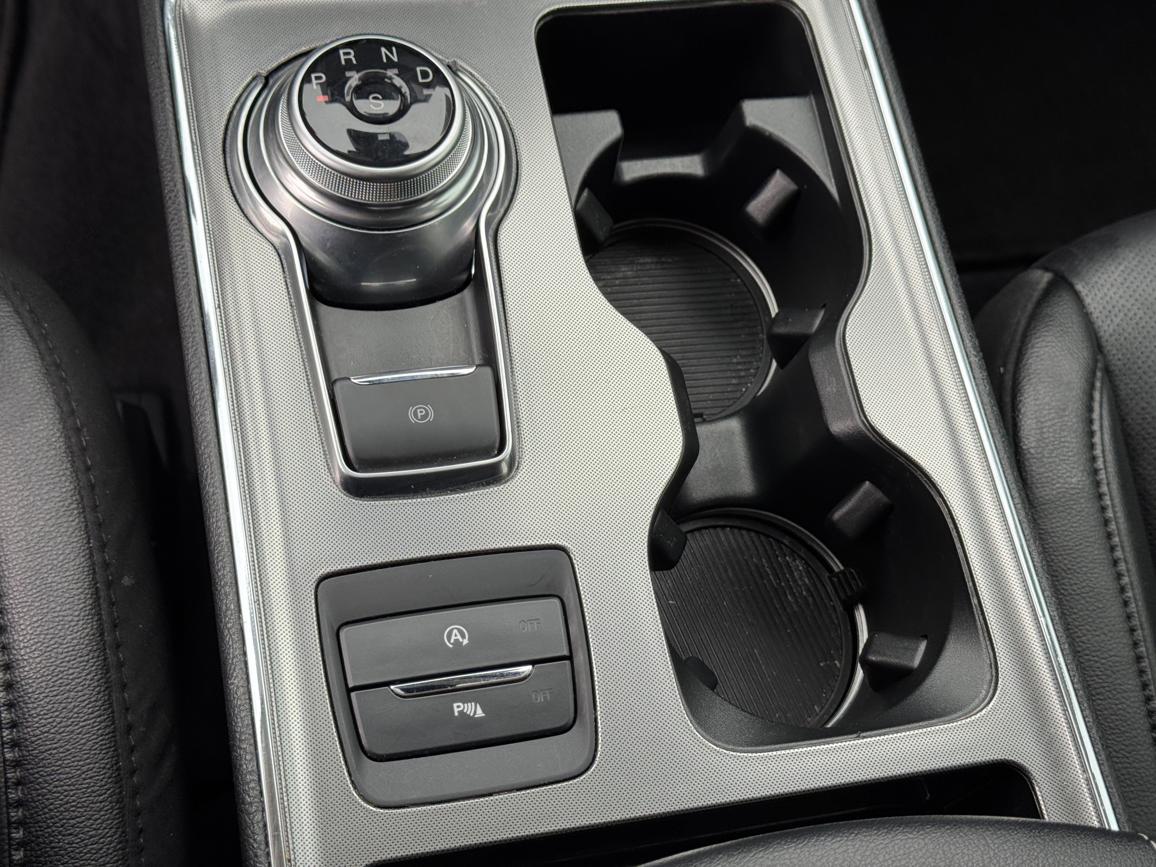 Certified 2022 Ford Edge Titanium w/ Equipment Group 301A image 22