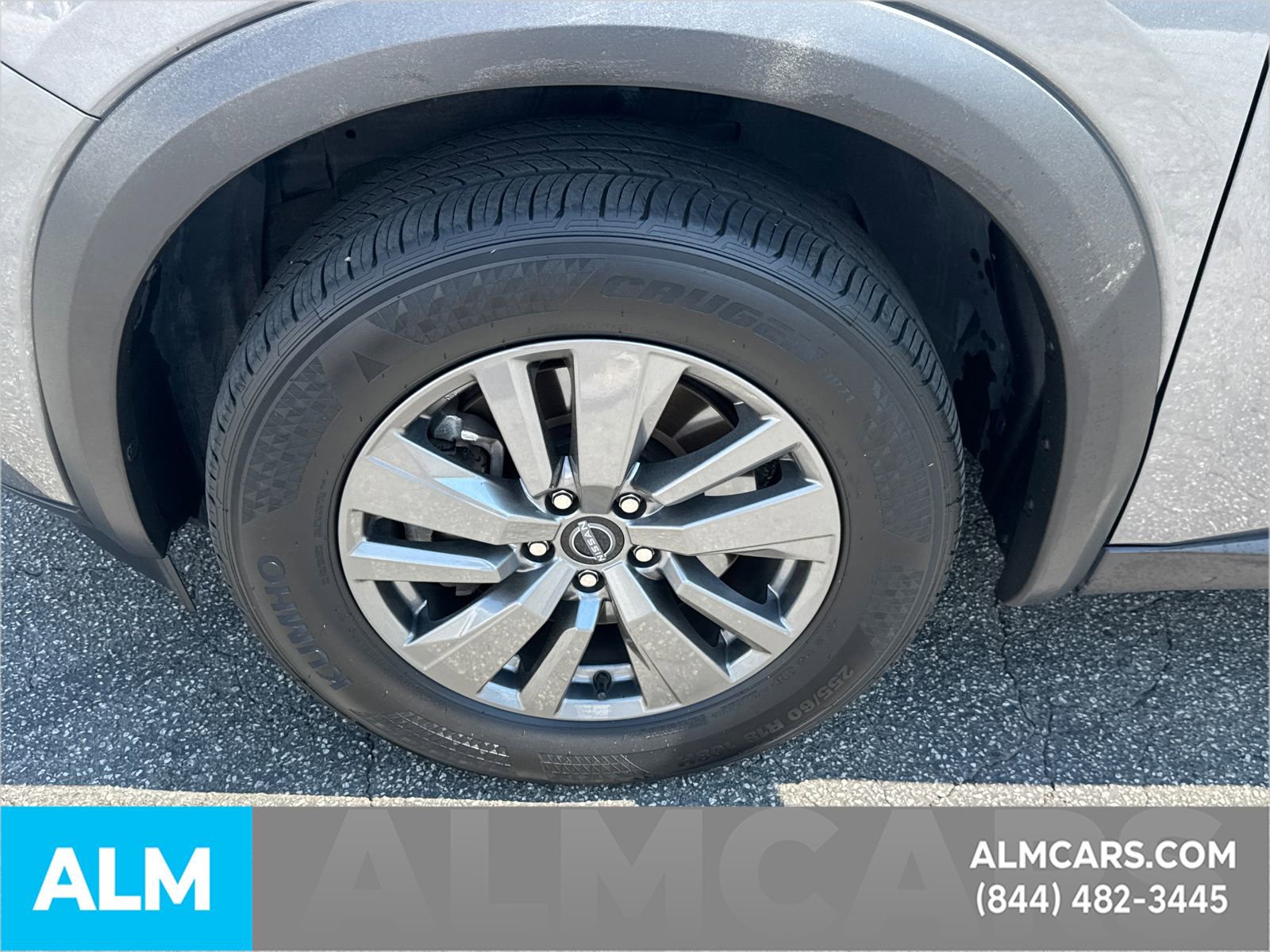 Used 2025 Nissan Pathfinder SV image 14