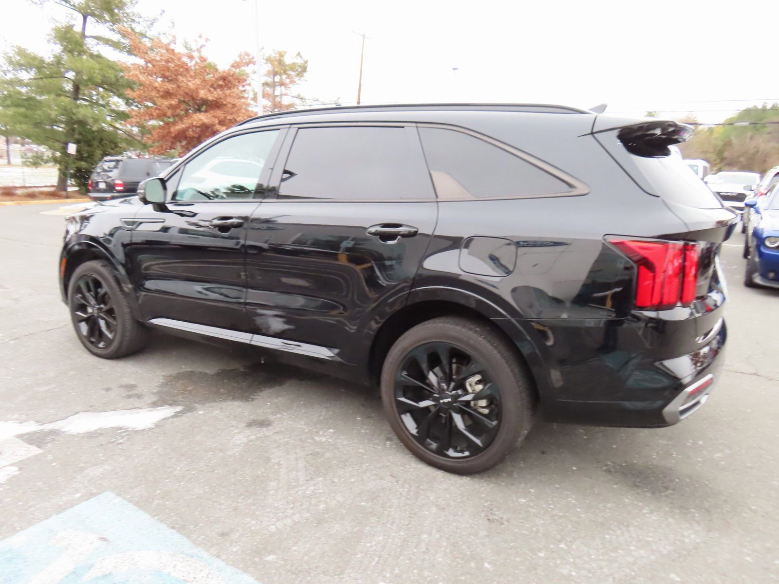 Used 2023 Kia Sorento SX image 4