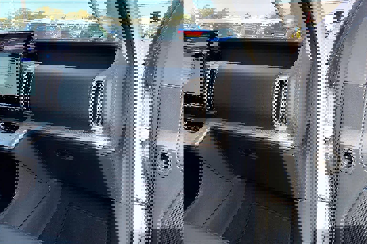 Certified 2025 Ford Expedition Active image 18