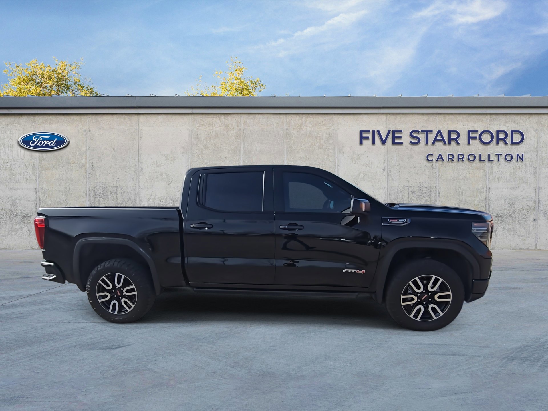 Used 2023 GMC Sierra 1500 AT4 w/ Technology Package image 6