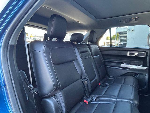 Certified 2022 Ford Explorer XLT w/ Equipment Group 202A AWD/4WD image 35