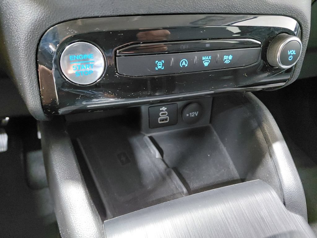 Certified 2025 Ford Escape Platinum AWD/4WD image 32