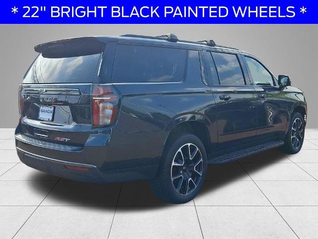 Used 2022 Chevrolet Suburban RST w/ Luxury Package AWD/4WD image 4