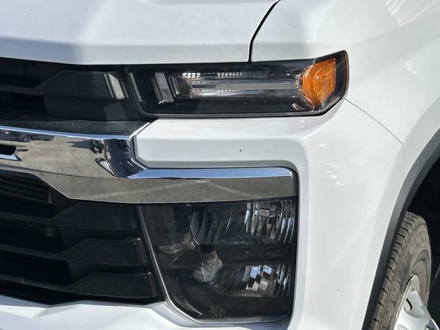 Used 2024 Chevrolet Silverado 3500 LT w/ Convenience Package image 8