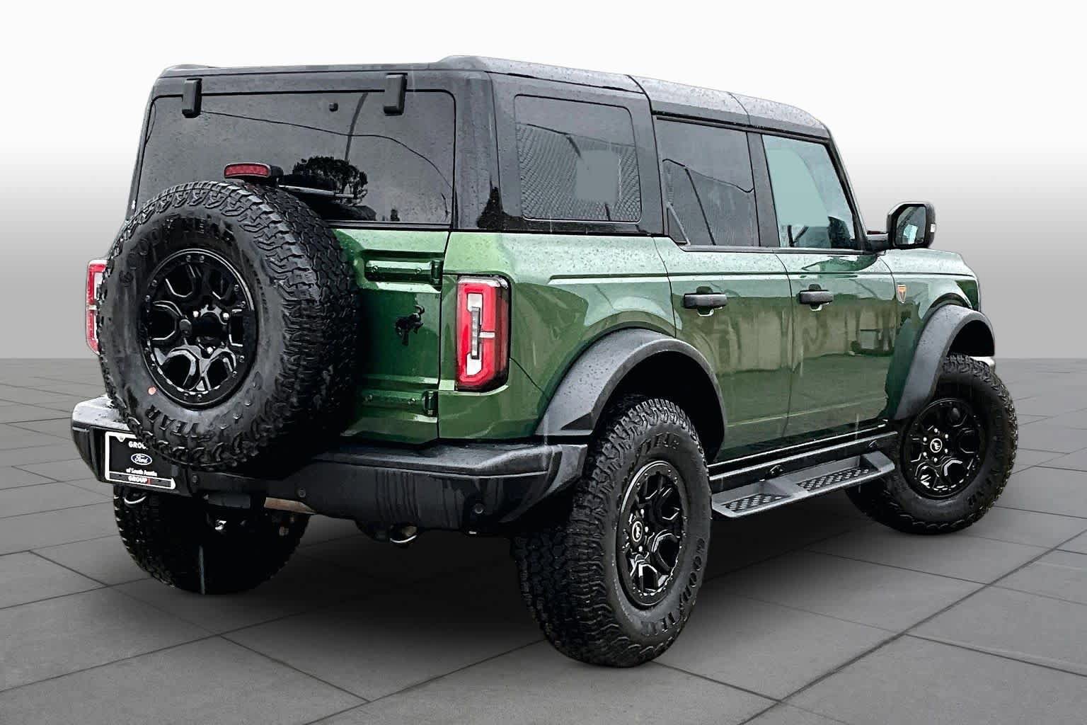Certified 2025 Ford Bronco Badlands AWD/4WD image 13