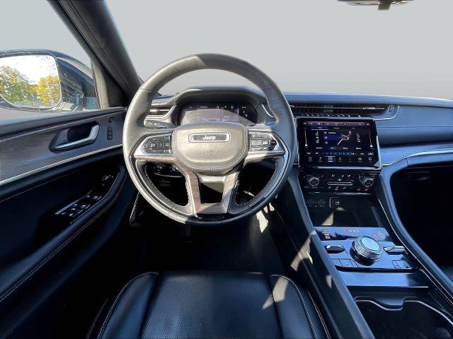 Used 2023 Jeep Grand Cherokee Overland w/ Advanced Protech Group III AWD/4WD image 10