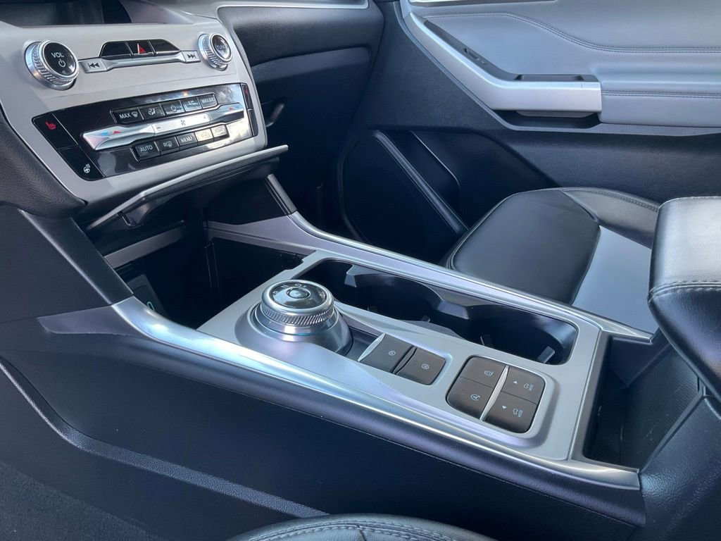 Certified 2024 Ford Explorer XLT w/ Equipment Group 202A image 69