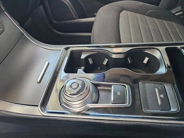 Certified 2019 Ford Edge SE image 12