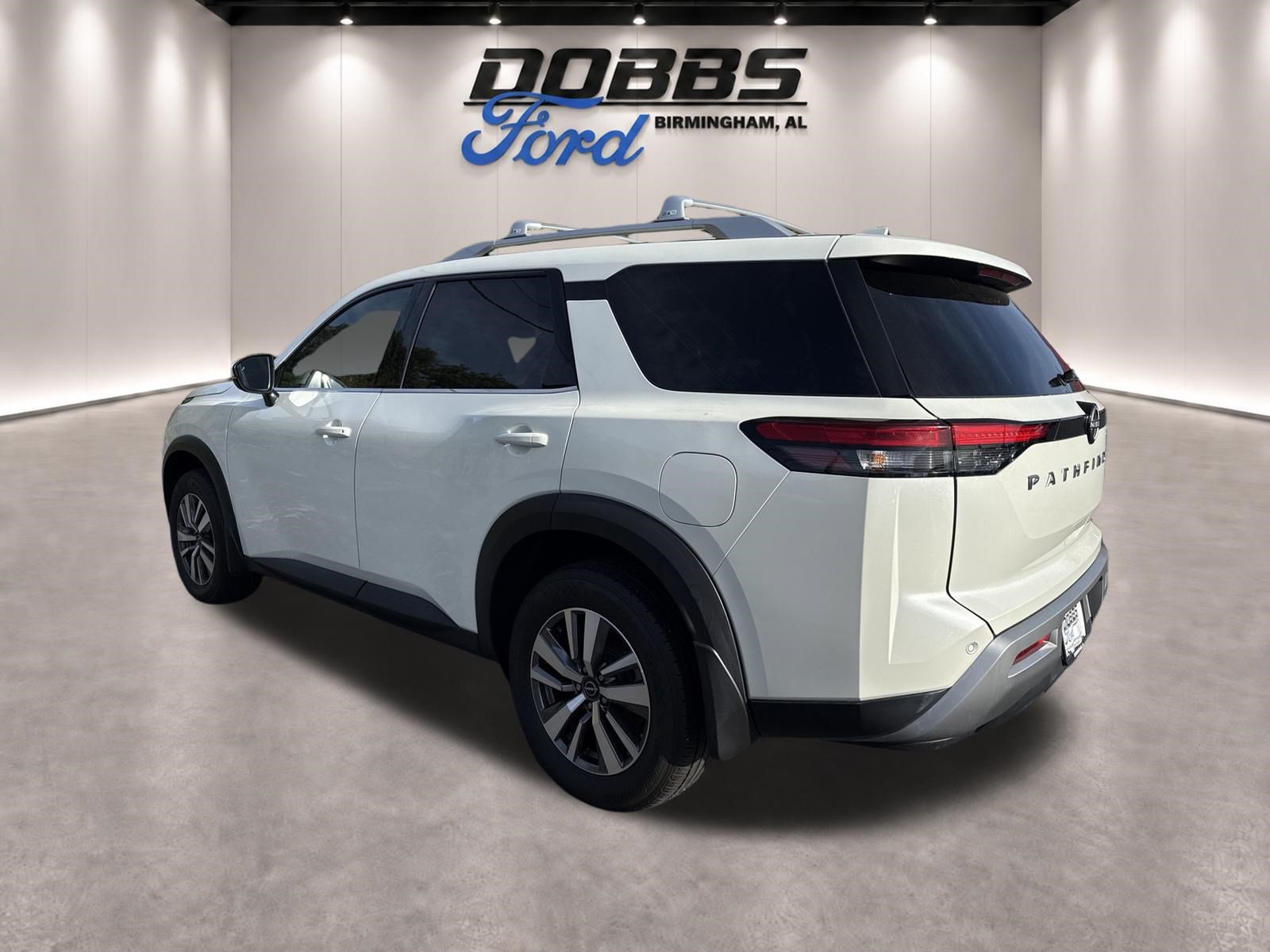 Used 2024 Nissan Pathfinder SL AWD/4WD image 7