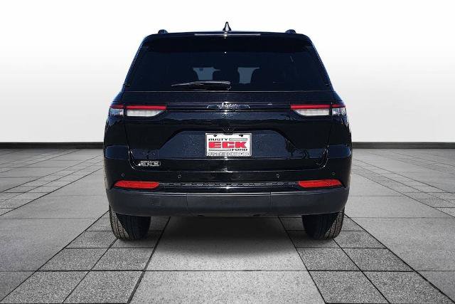 Used 2025 Jeep Grand Cherokee Altitude AWD/4WD image 6