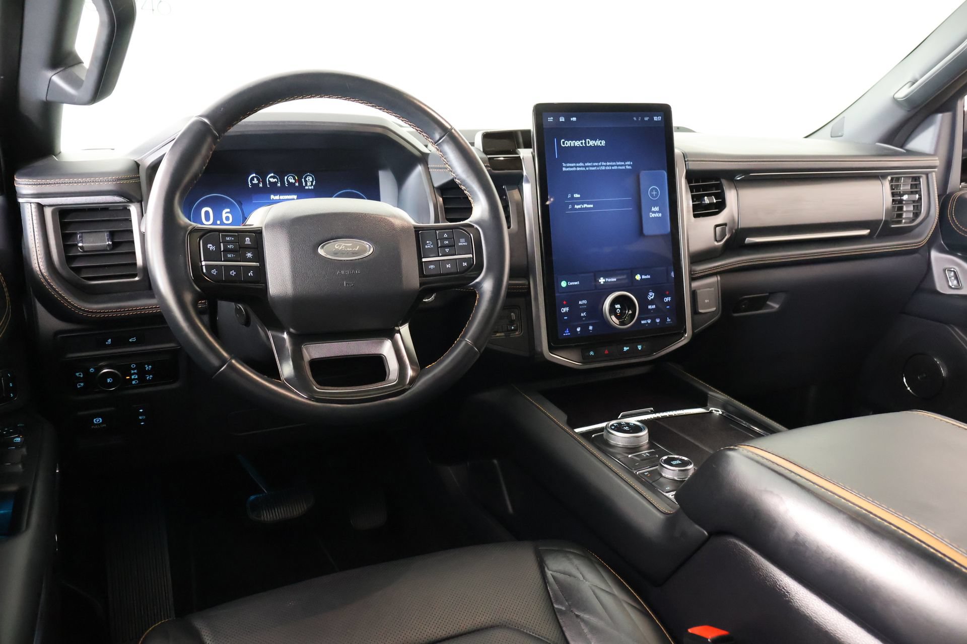 Certified 2024 Ford Expedition Platinum AWD/4WD image 2