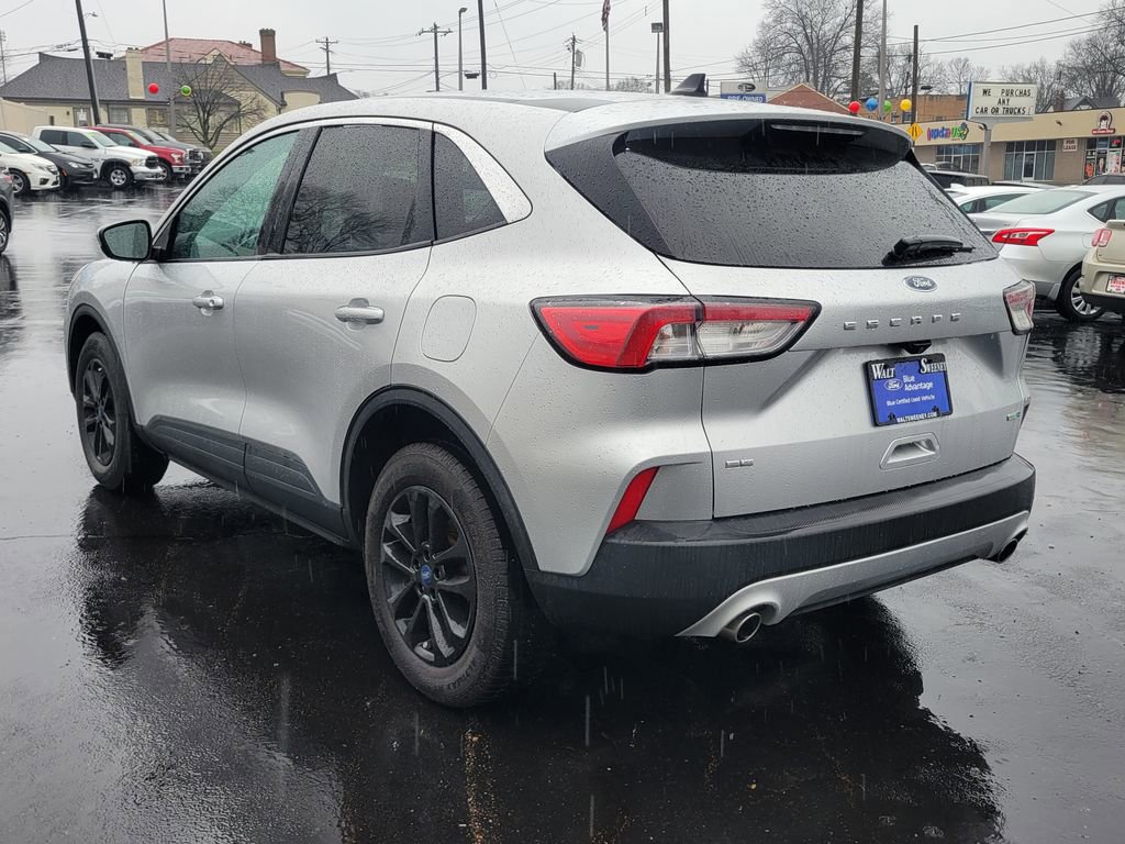 Certified 2020 Ford Escape SE image 3