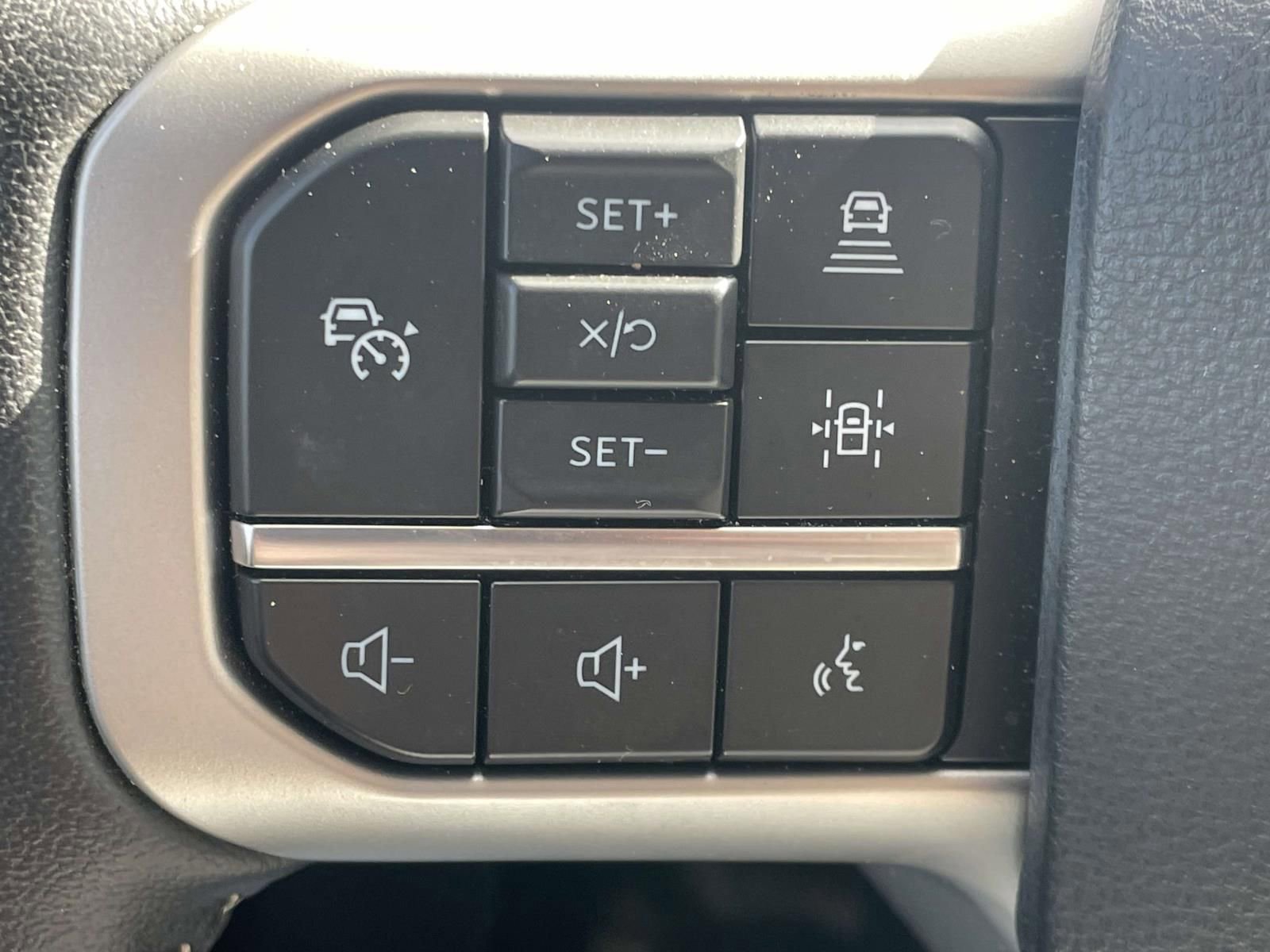 Certified 2023 Ford Expedition Max XLT image 22