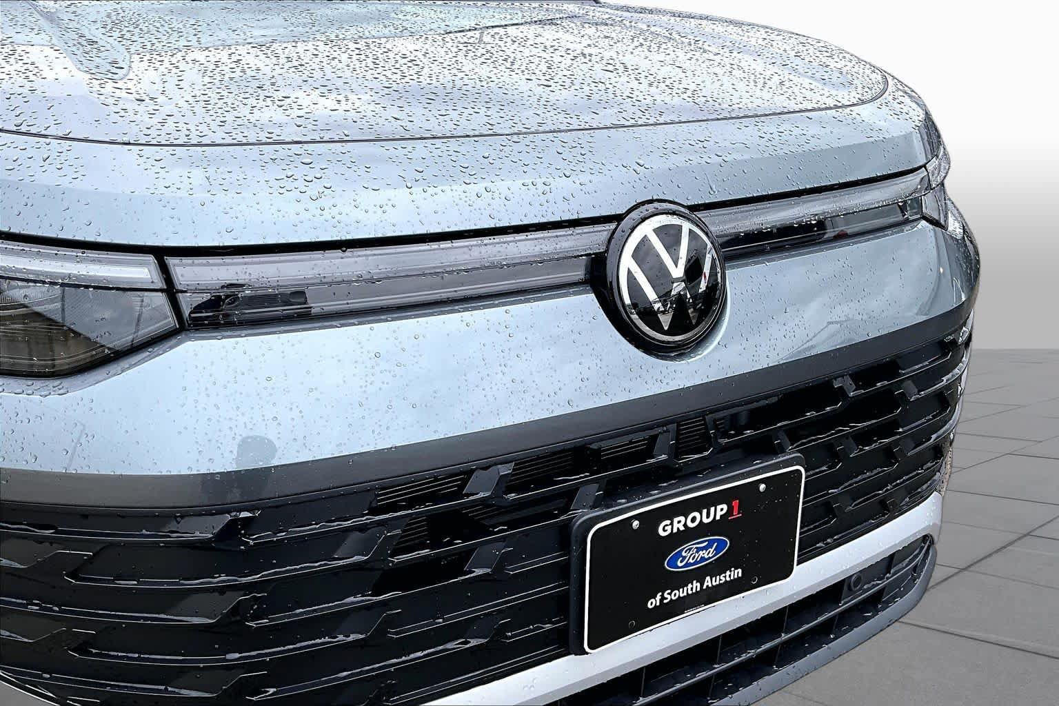 Used 2026 Volkswagen Tiguan SE FWD image 30