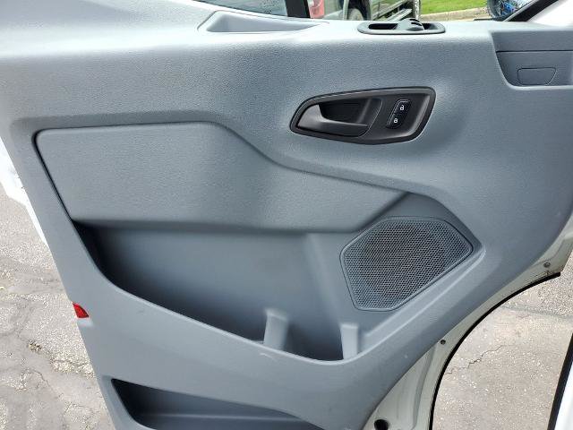 Certified 2017 Ford Transit 150 130 Low Roof w/ Interior Upgrade Package RWD image 17