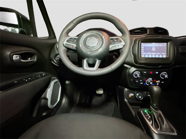Used 2018 Jeep Renegade Latitude image 33