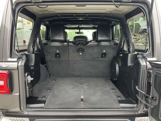Used 2021 Jeep Wrangler Unlimited Rubicon AWD/4WD image 8
