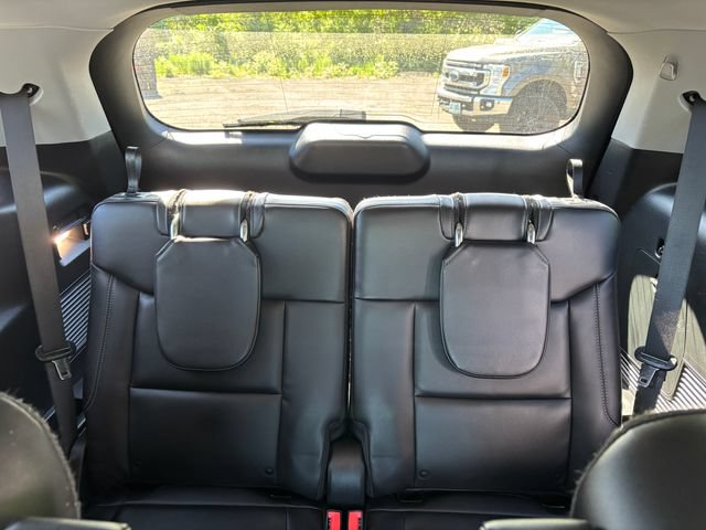 Certified 2022 Ford Explorer XLT w/ Equipment Group 202A AWD/4WD image 8