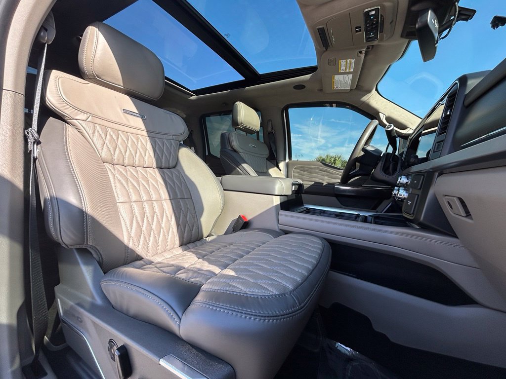 Certified 2025 Ford F350 Platinum w/ Platinum Plus Package AWD/4WD image 28