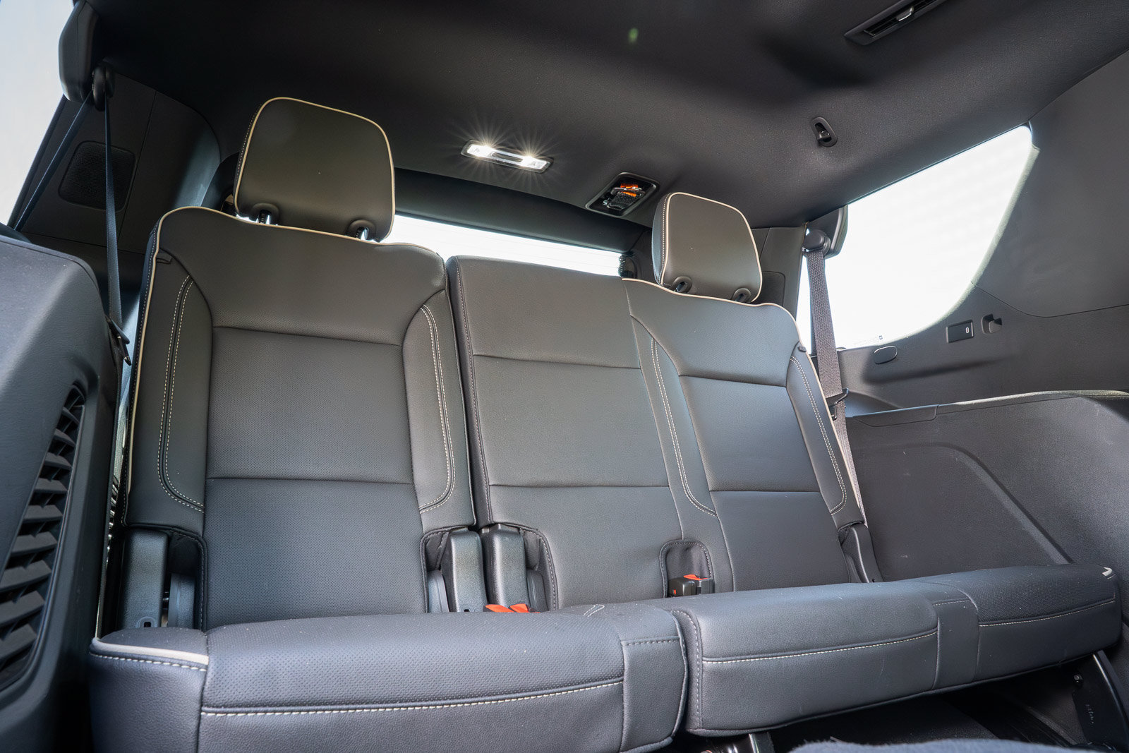 Used 2024 Chevrolet Tahoe Premier w/ Premium Package RWD image 25